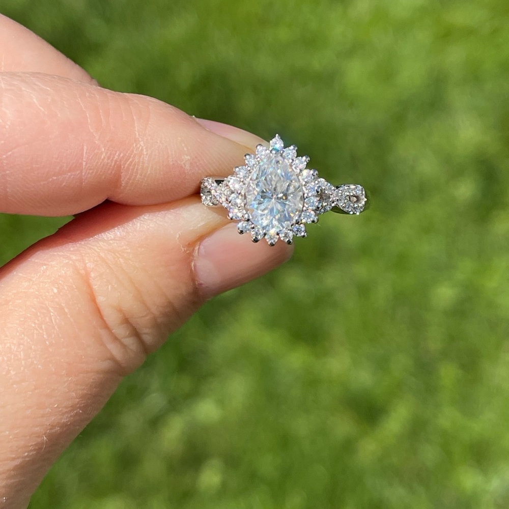 Moissanite infinity ring